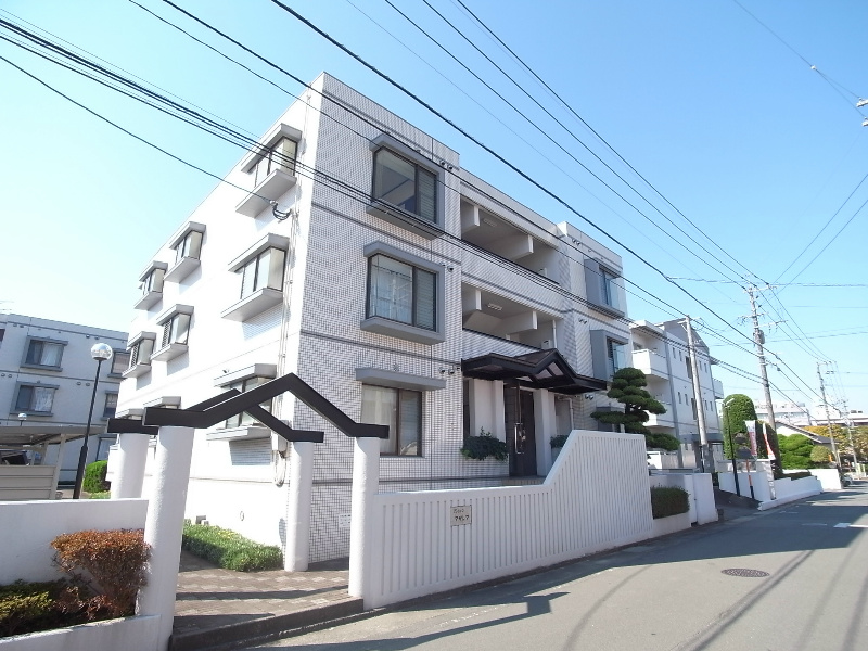 マンションアザレアB棟 301号室 外観