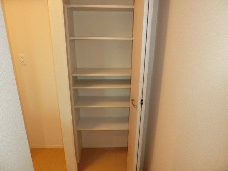 茨城県稲敷郡阿見町住吉２丁目 収納