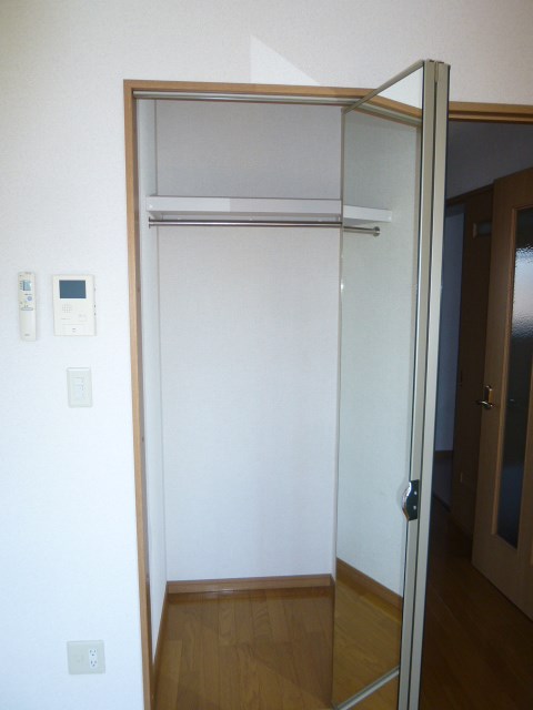 茨城県牛久市中央４丁目 収納