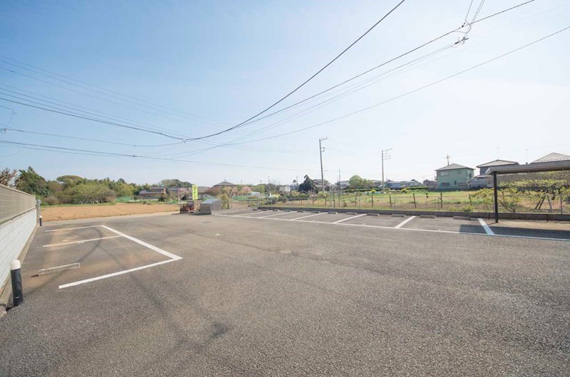 茨城県牛久市牛久町 駐車場