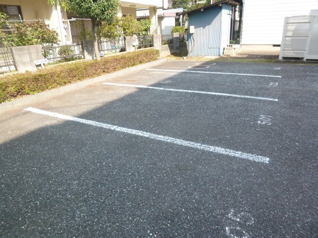茨城県牛久市中央４丁目 駐車場