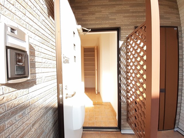 茨城県土浦市西真鍋町 玄関