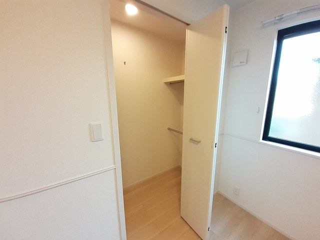 茨城県稲敷郡阿見町鈴木 収納