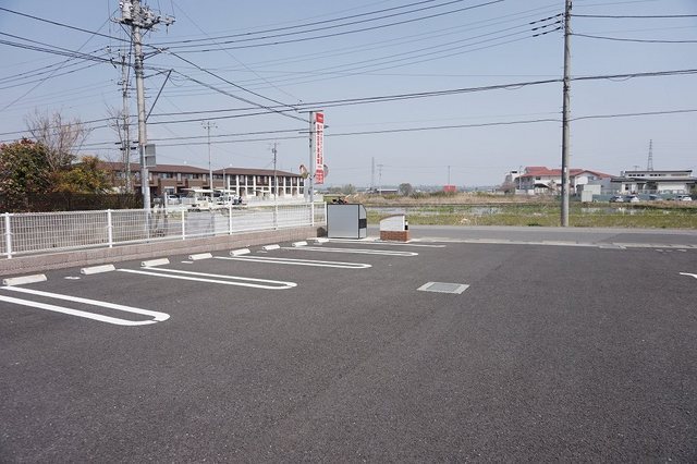 茨城県土浦市宍塚 駐車場