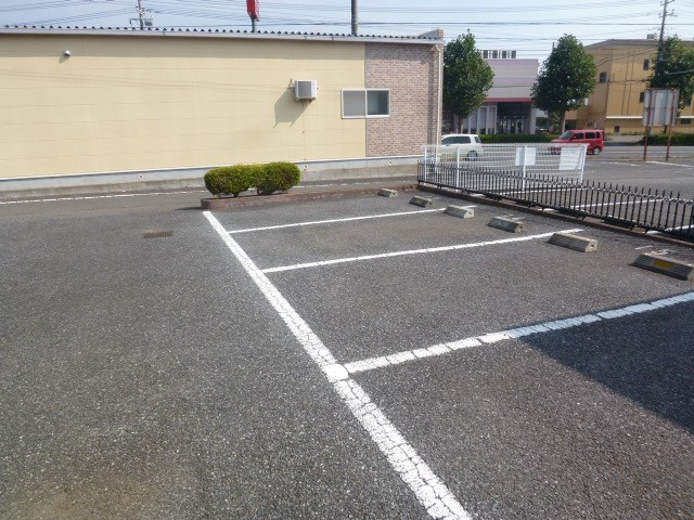 茨城県牛久市中央４丁目 駐車場