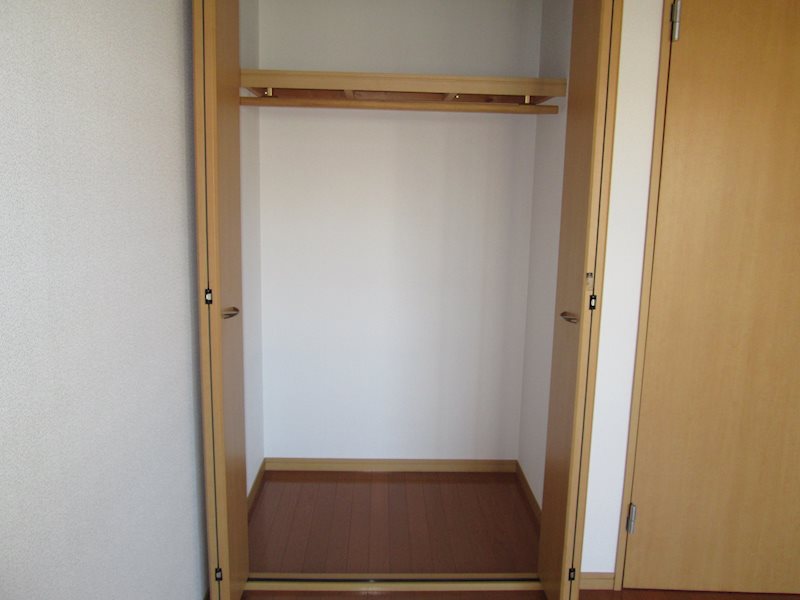 茨城県牛久市ひたち野東１丁目 収納