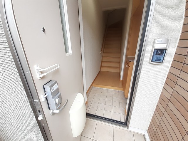 茨城県土浦市上高津新町 玄関