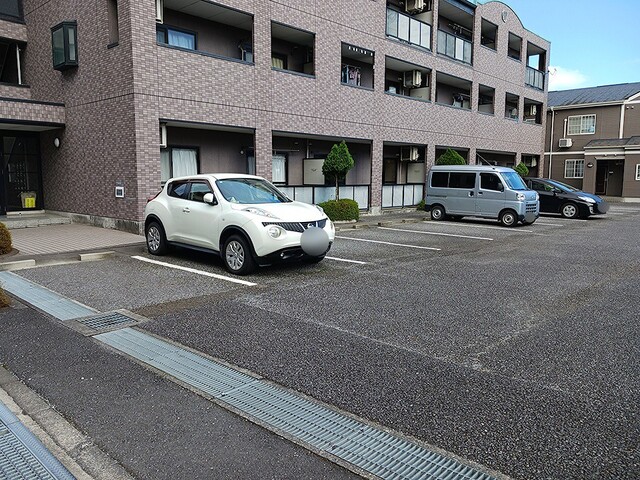 茨城県土浦市港町２丁目 駐車場