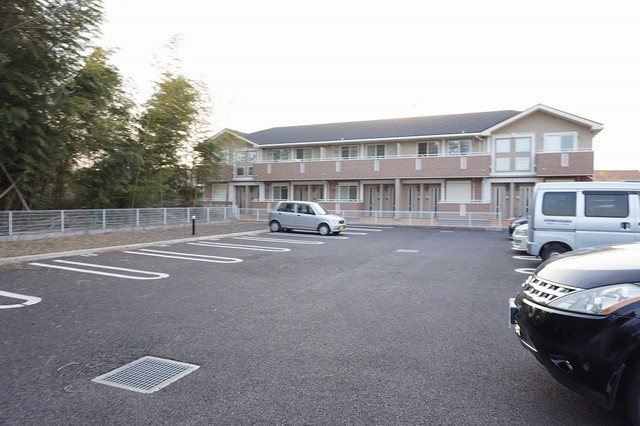 茨城県稲敷郡阿見町阿見 駐車場