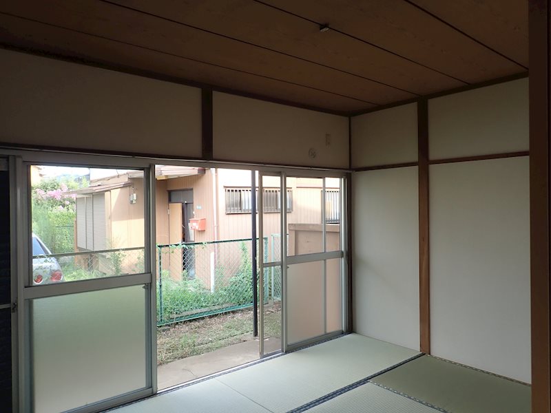 郷地町1丁目貸家  リビング
