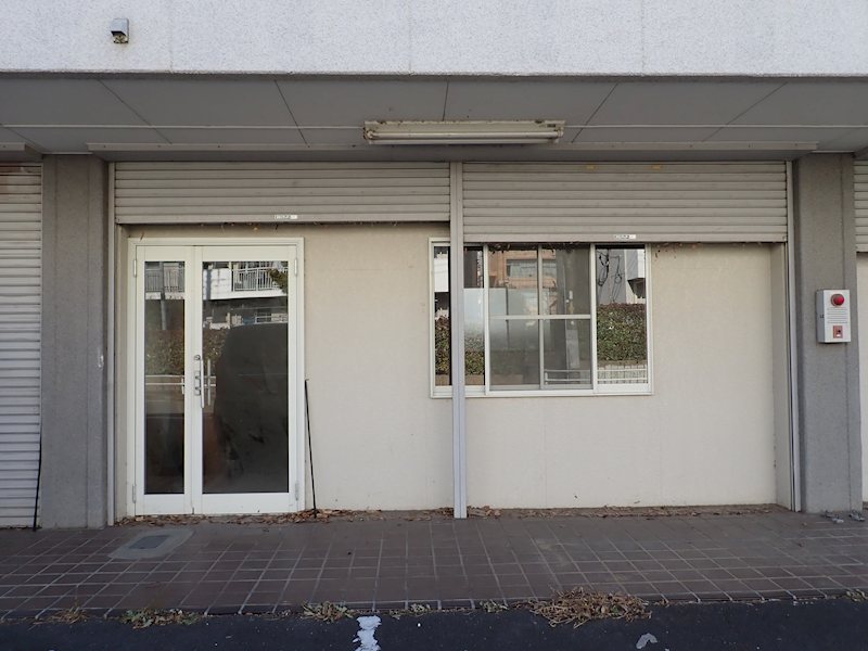 ともえビル 玄関