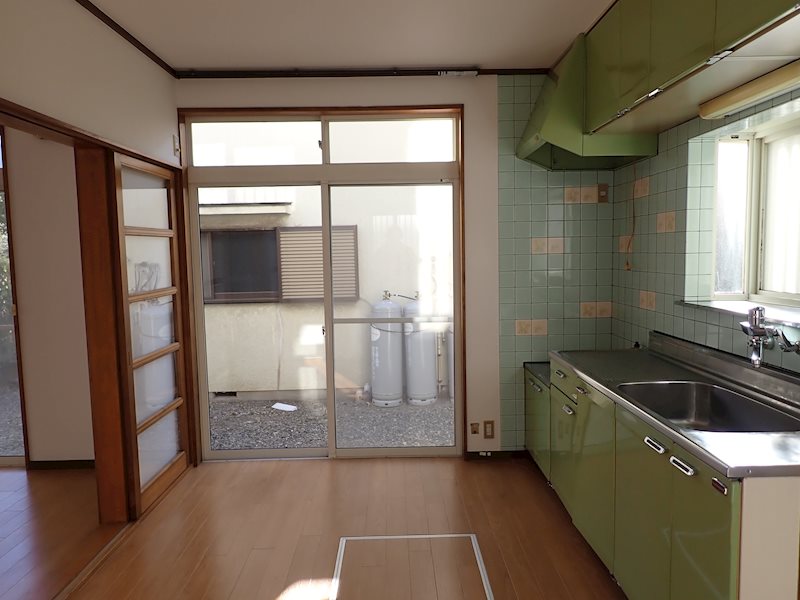 東町1丁目戸建貸家 リビング