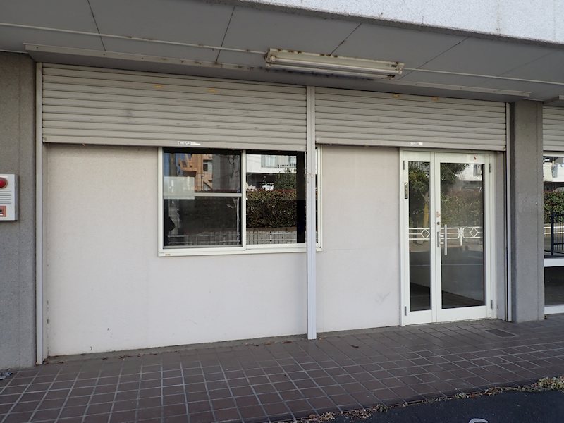 ともえビル 玄関