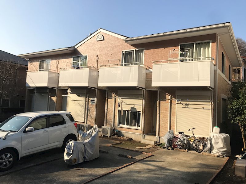 駐車場付きの2LDKテラスハウス