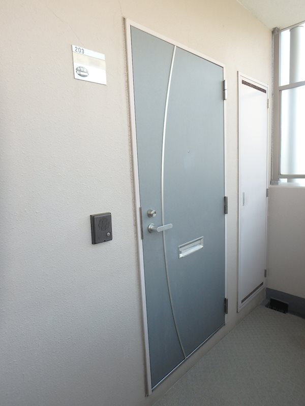 板倉ビル 玄関
