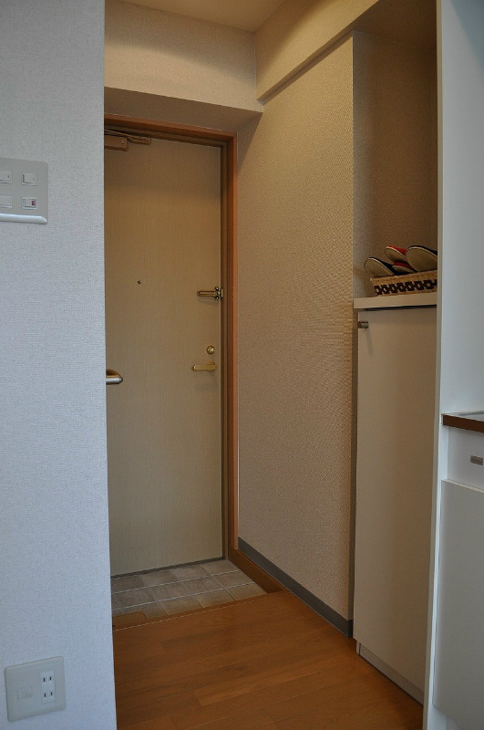 ロイヤルヒルズ 玄関