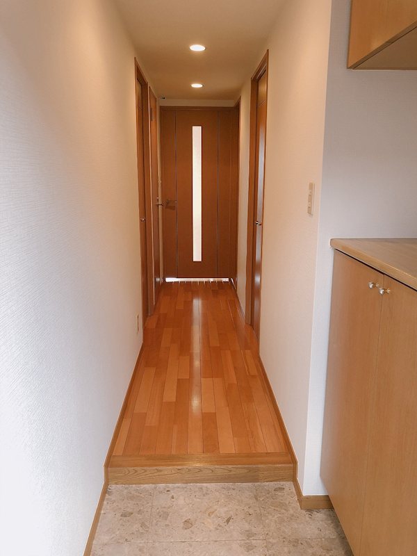 Raffine妙典 玄関