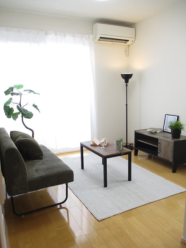 ルーツ壱番館 リビング