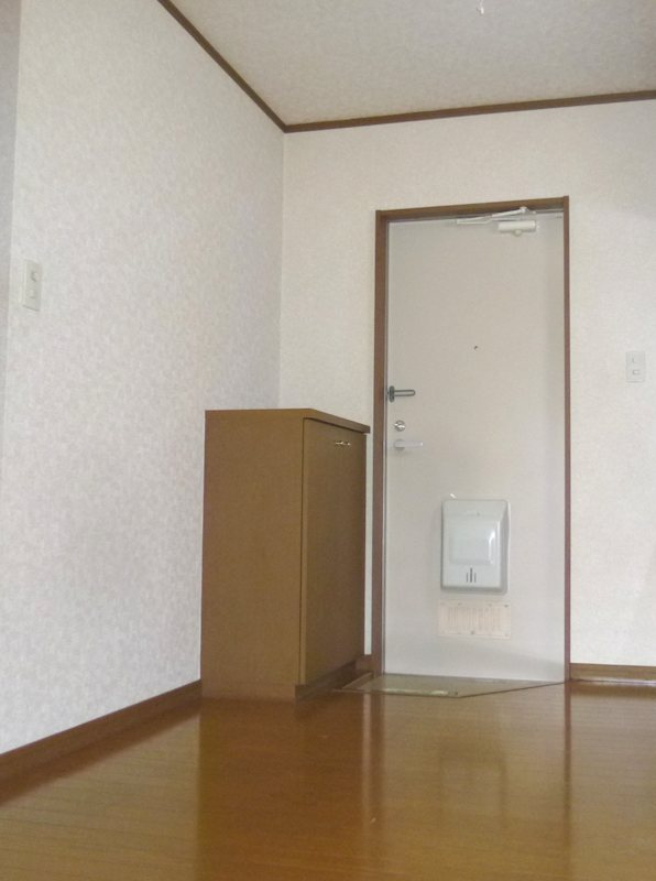 シティハイムチハルⅢ 玄関