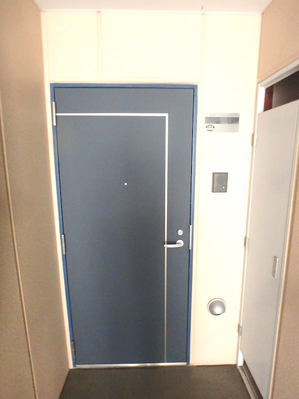 maison KAZ 玄関