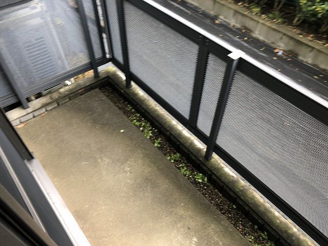 エルミタージュA ベランダ