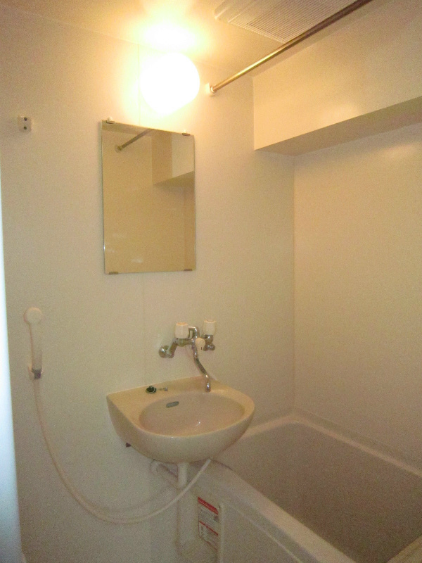 ロイヤルヒルズ 風呂画像