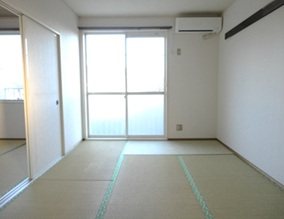 レピュート村山 リビング