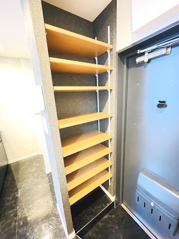 LEVEL.M(レベル・エム) 玄関