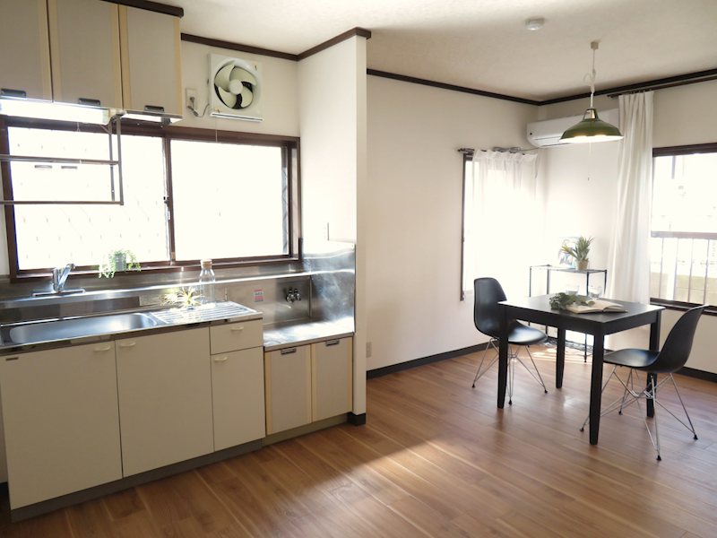 シティハイムチハル リビング