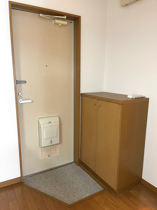 サニーコート秀和  玄関