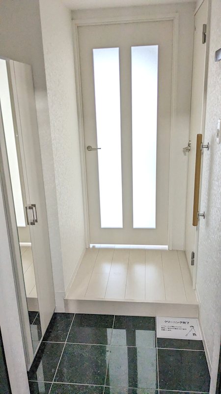 メルヴェーユ港 玄関