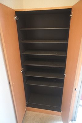 パルファンベールC棟 玄関