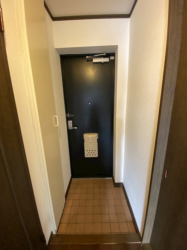 パーラーローズ 玄関