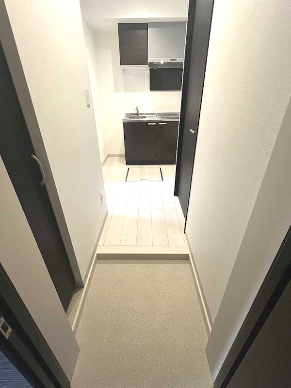 BESIDE OSHIAGE 玄関