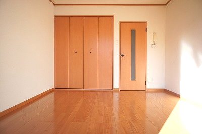 ニューハイム三輪 ベッドルーム