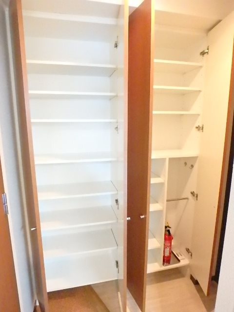 ライラック 玄関