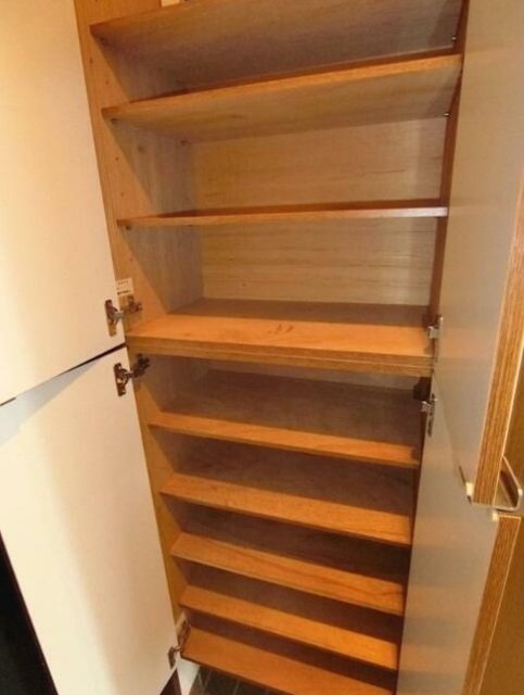 クレメゾン妙典 玄関