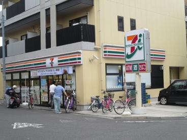 ロイヤル東日暮里1 コンビニ