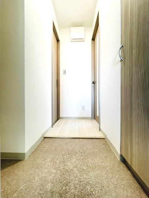 HIRUGI小竹向原 玄関