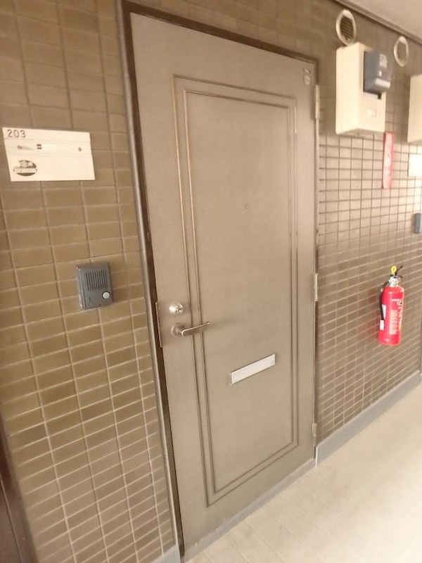 コーラルハイム 玄関