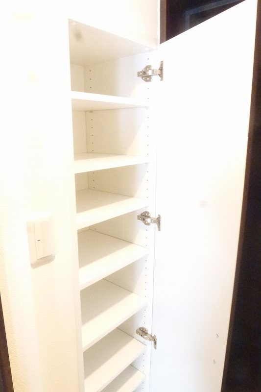 ペイザージュ本町 玄関