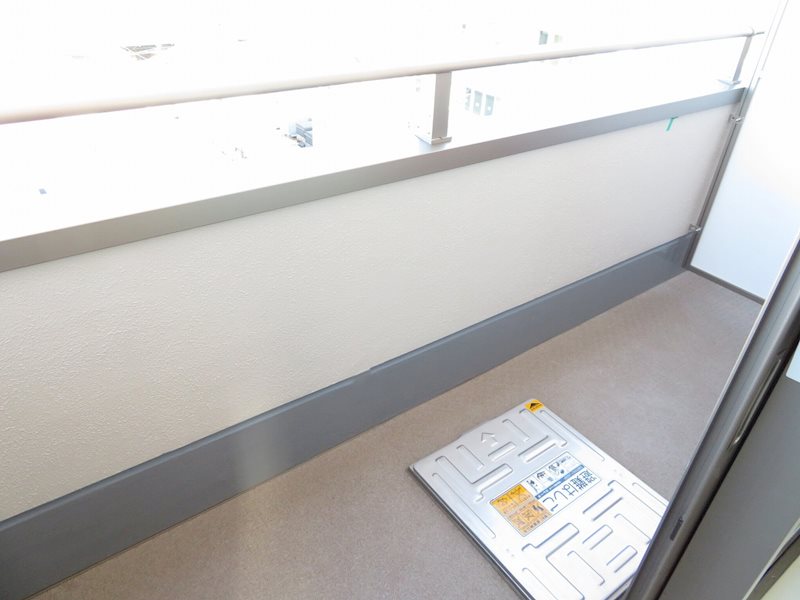 ロイヤル東日暮里1 ベランダ