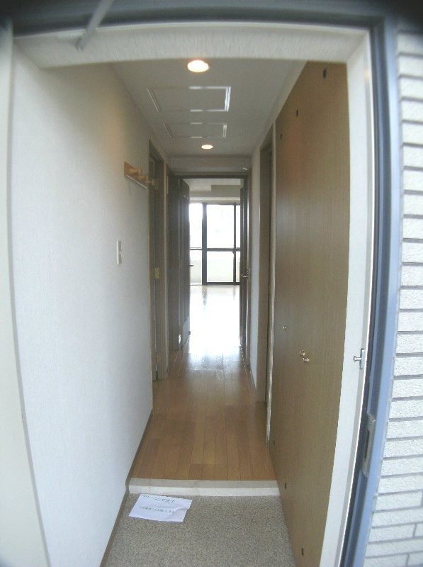 グランリーブル 玄関