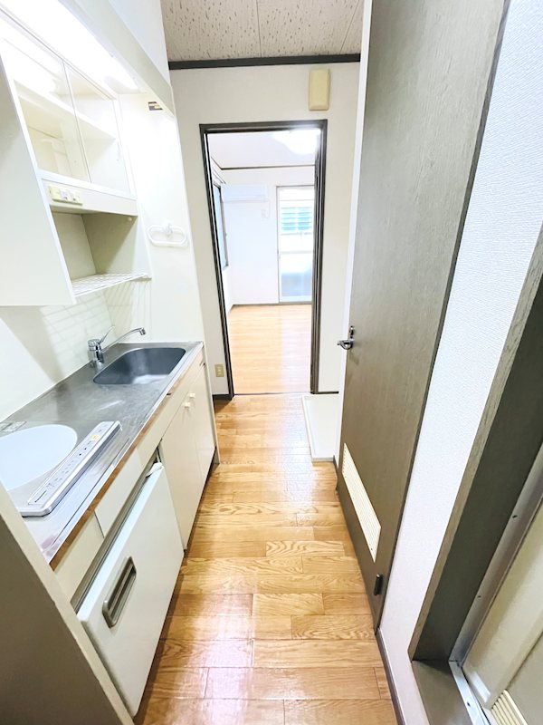 アルバ南大泉 玄関