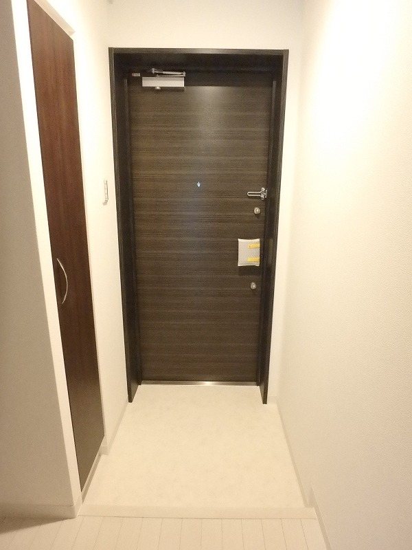 セルリアンパーク根岸 玄関