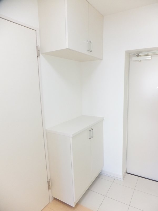 レジデンス高根台 玄関