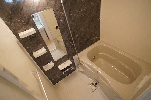 シャ・グリーJ 風呂画像