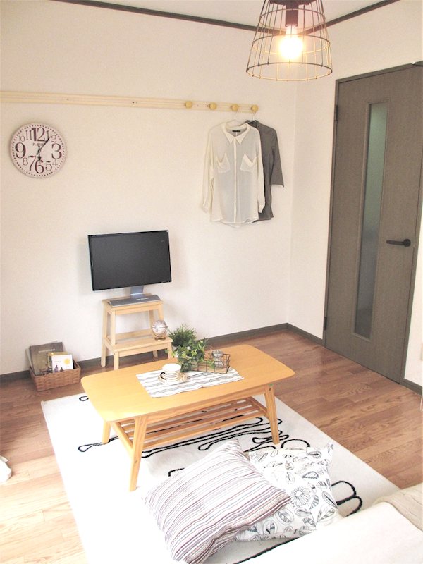 アルバ南大泉 玄関