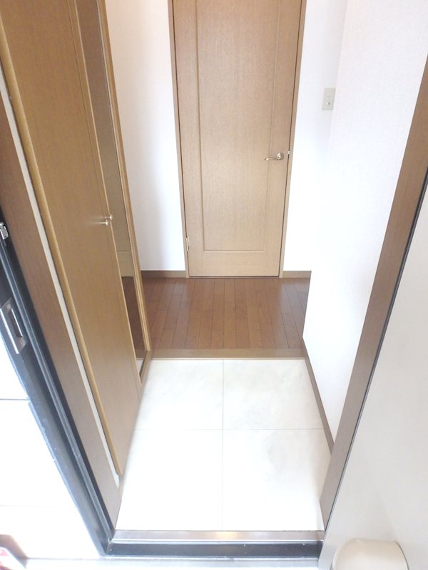 ラフィーネA 玄関