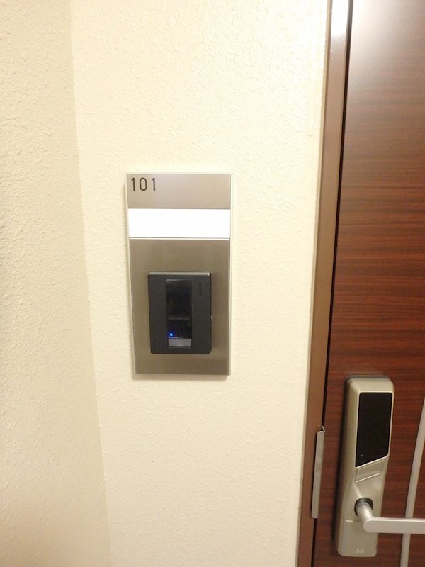 メルヴェーユ津田沼 玄関